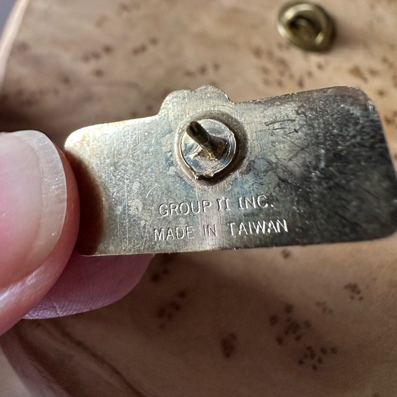 Vintage McDonalds (Mickey D’s) pin - Picture 6 of 6